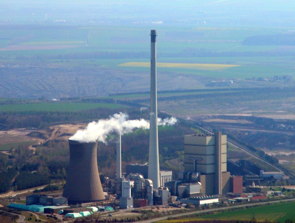 エキバストス第二発電所　世界一高い煙突2